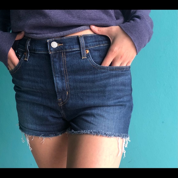 Levi's high rise jean shorts! - Picture 3 of 5